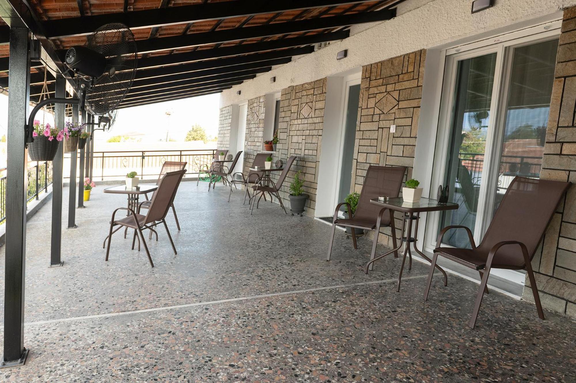 Four Sis Rooms Mangana Exterior photo